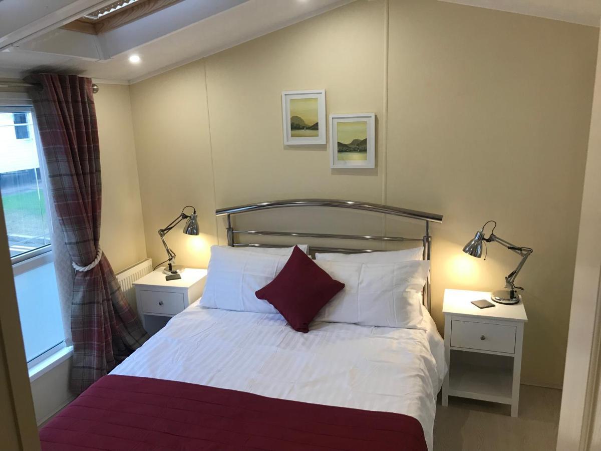 Hot Tub Accommodation North Wales Caravan Rhyl Exteriér fotografie